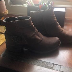 Earth Origins boots size 8.5